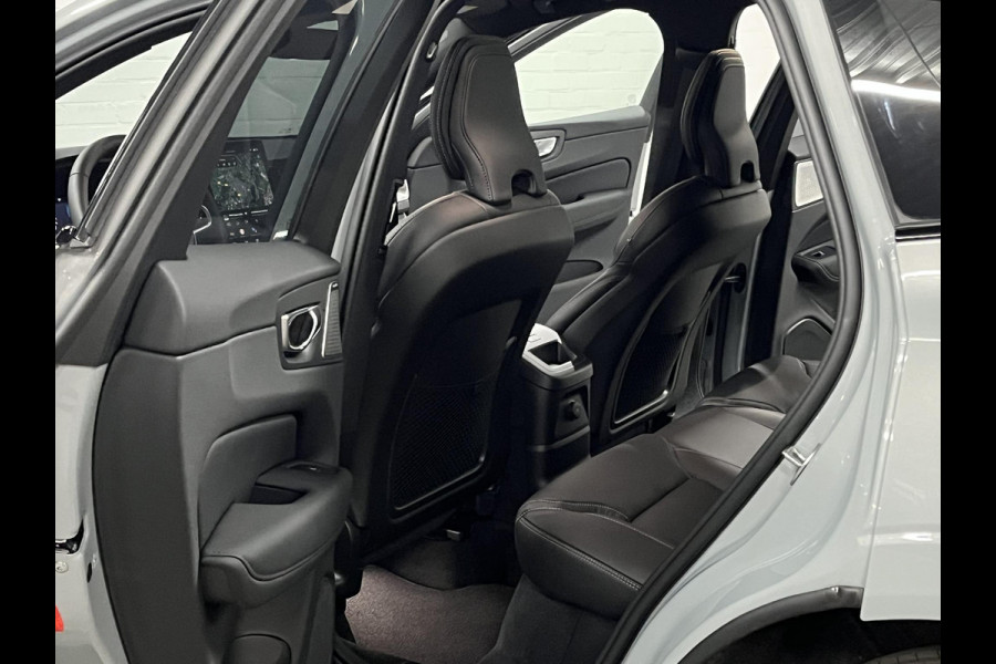 Volvo XC60 T8 PHEV AWD Ultra Black Edition Massage | Bowers & Wilkins | Adapt. cruise | Open dak | Stoelventilatie & verwarming | Head-up | 360 camera | *455PK*