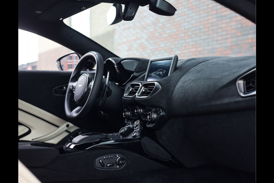 Aston Martin Vantage 4.0 V8 | Q Special - 360camera