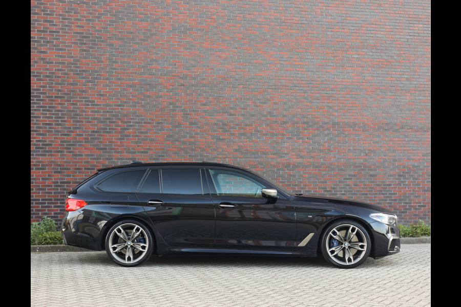 BMW 5 Serie Touring M550d xDrive | Pano - Trekhaak - HUD