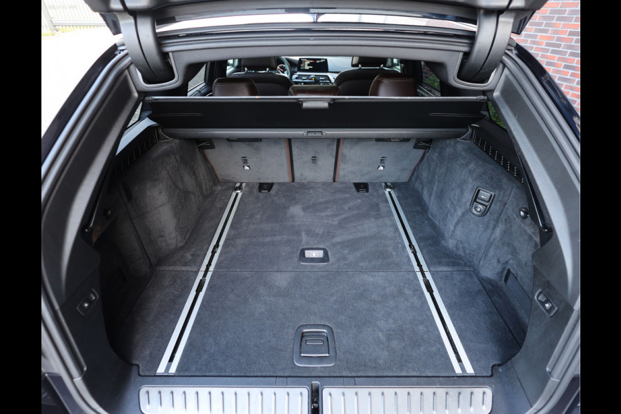 BMW 5 Serie Touring M550d xDrive | Pano - Trekhaak - HUD