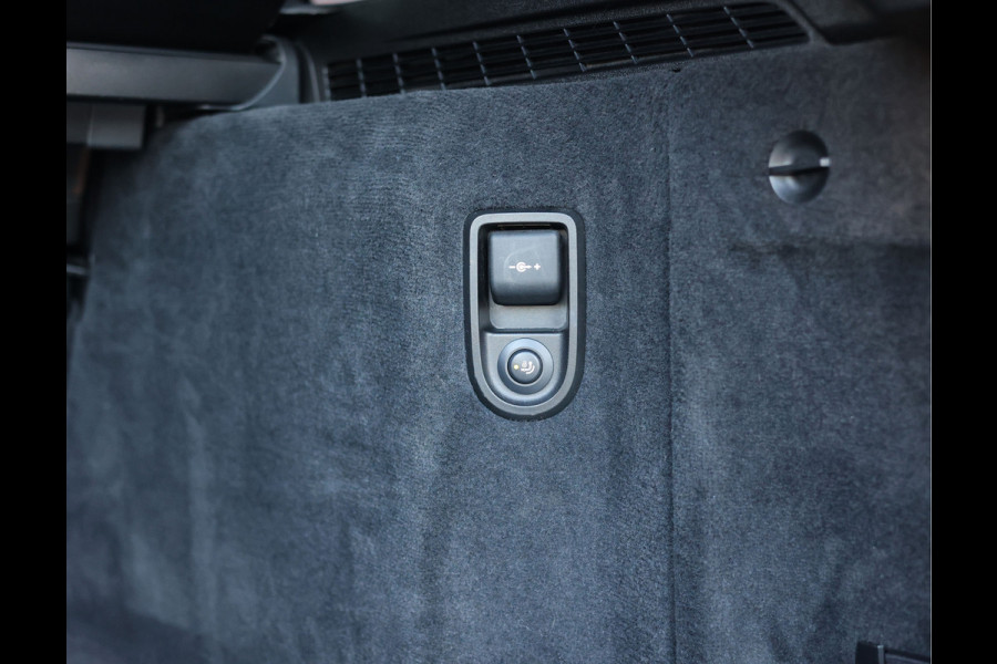 BMW 5 Serie Touring M550d xDrive | Pano - Trekhaak - HUD