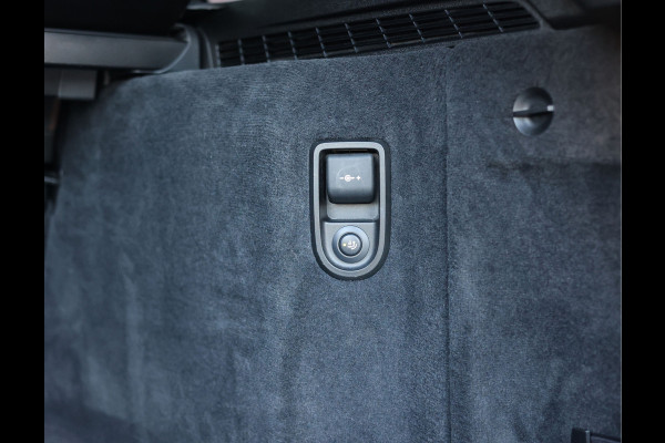 BMW 5 Serie Touring M550d xDrive | Pano - Trekhaak - HUD