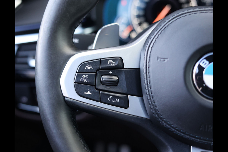 BMW 5 Serie Touring M550d xDrive | Pano - Trekhaak - HUD