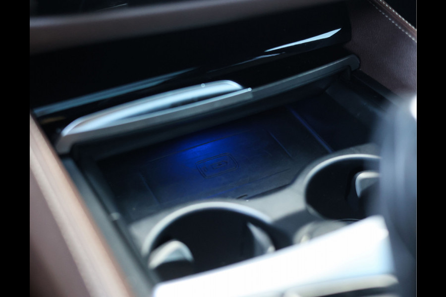 BMW 5 Serie Touring M550d xDrive | Pano - Trekhaak - HUD