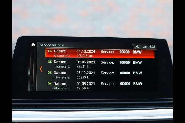 BMW 5 Serie Touring M550d xDrive | Pano - Trekhaak - HUD