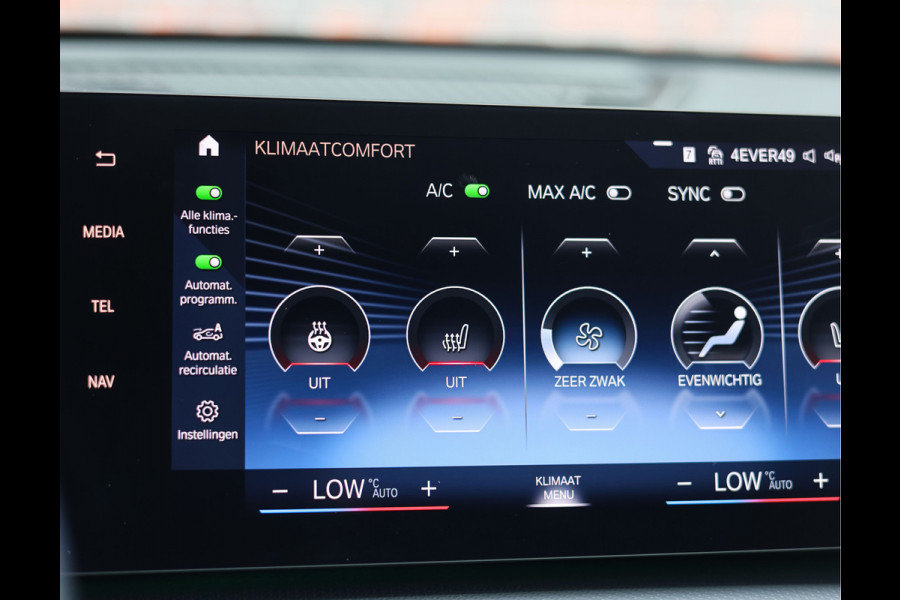 BMW X1 30e xDrive | M onderstel - Sportstoelen - Direct rijden!