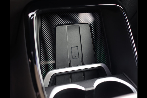 BMW X1 30e xDrive | M onderstel - Sportstoelen - Direct rijden!