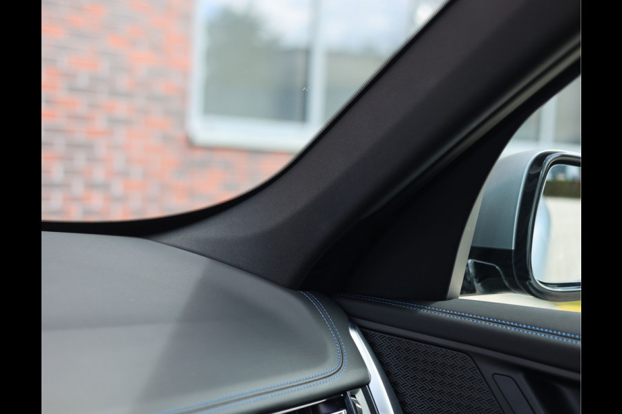 BMW X1 30e xDrive | M onderstel - Sportstoelen - Direct rijden!