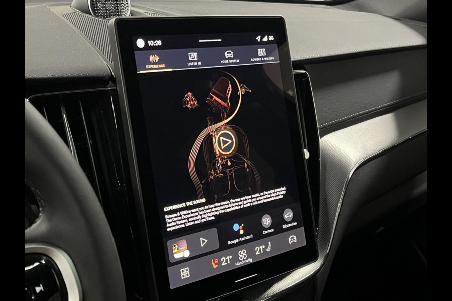 Volvo XC60 T8 PHEV AWD Ultra Black Edition Stoel ventilatie | Bowers & Wilkins |  Massage | Open dak | Stoel-/stuurverwarming | Head-up | 360 camera | *455PK*