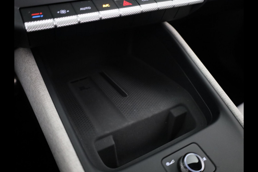 Volkswagen ID. Polo Style First Edition 52 kWh accu, 155 kW / 211 PK H Achteruitrijcamera | Carplay