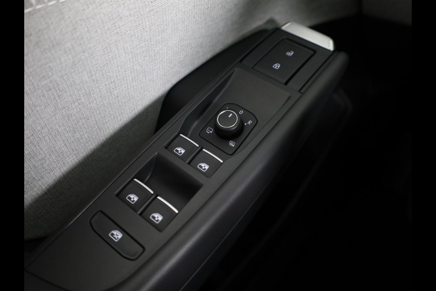 Volkswagen ID. Polo Style First Edition 52 kWh accu, 155 kW / 211 PK H Achteruitrijcamera | Carplay