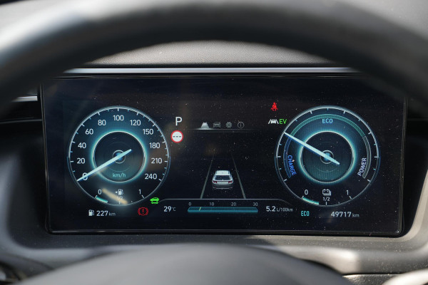 Hyundai Tucson 1.6 T-GDI HEV i-Motion Rijstrooksensor Hill hold Dakrails DAB Apple carplay