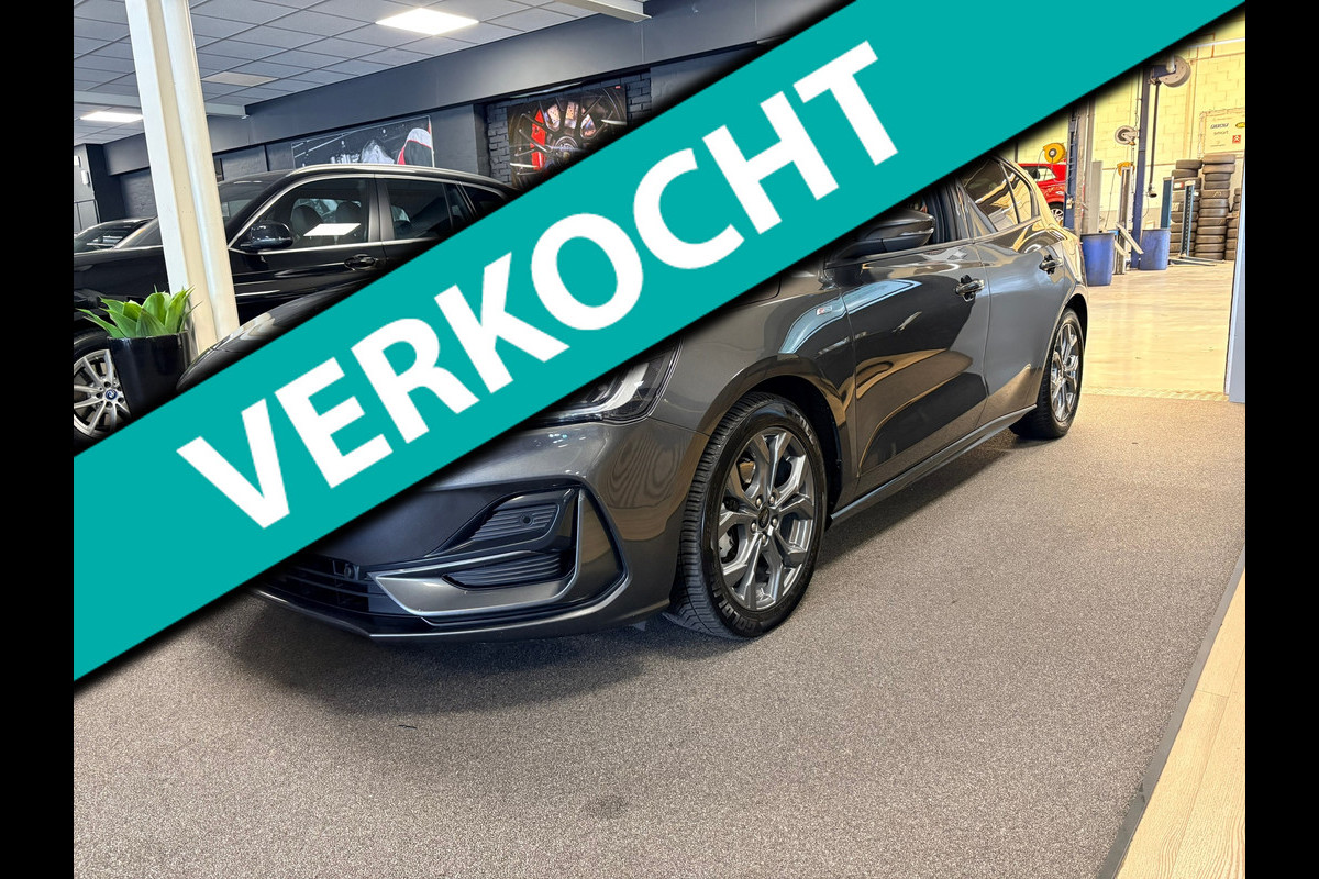 Ford Focus 1.0 EcoBoost Hybrid ST Line / automaat / stuur en stoel verwarming / led