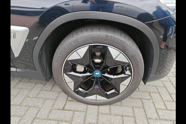 BMW iX3 High Executive 80 kWh PANODAK | LEDER | TREKHAAK | H& K  AUDIO