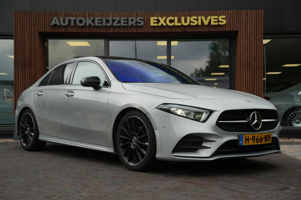 Mercedes-Benz A-Klasse 200 Business Solution AMG Panoramadak AMG Pakket WideScreen