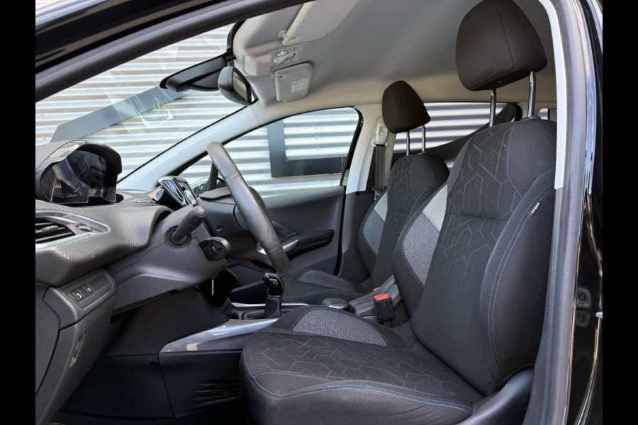 Peugeot 2008 1.2 PureTech Blue Lion 1e Eigenaar|Navi|D-riem vv in 2025|Clima|Cruise|Carplay|Elek Ramen|LM Velgen|PDC|Nieuwe APK bij aflevering