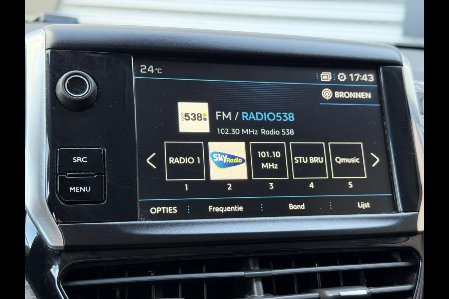 Peugeot 2008 1.2 PureTech Blue Lion 1e Eigenaar|Navi|D-riem vv in 2025|Clima|Cruise|Carplay|Elek Ramen|LM Velgen|PDC|Nieuwe APK bij aflevering