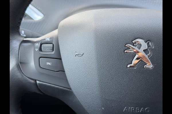 Peugeot 2008 1.2 PureTech Blue Lion 1e Eigenaar|Navi|D-riem vv in 2025|Clima|Cruise|Carplay|Elek Ramen|LM Velgen|PDC|Nieuwe APK bij aflevering