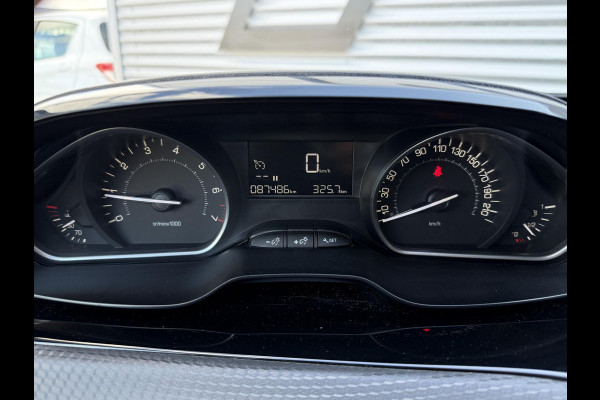Peugeot 2008 1.2 PureTech Blue Lion 1e Eigenaar|Navi|D-riem vv in 2025|Clima|Cruise|Carplay|Elek Ramen|LM Velgen|PDC|Nieuwe APK bij aflevering