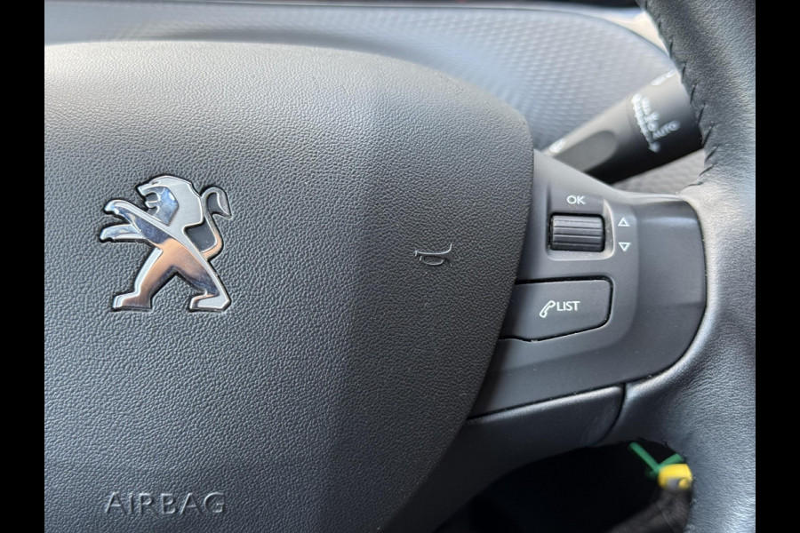 Peugeot 2008 1.2 PureTech Blue Lion 1e Eigenaar|Navi|D-riem vv in 2025|Clima|Cruise|Carplay|Elek Ramen|LM Velgen|PDC|Nieuwe APK bij aflevering