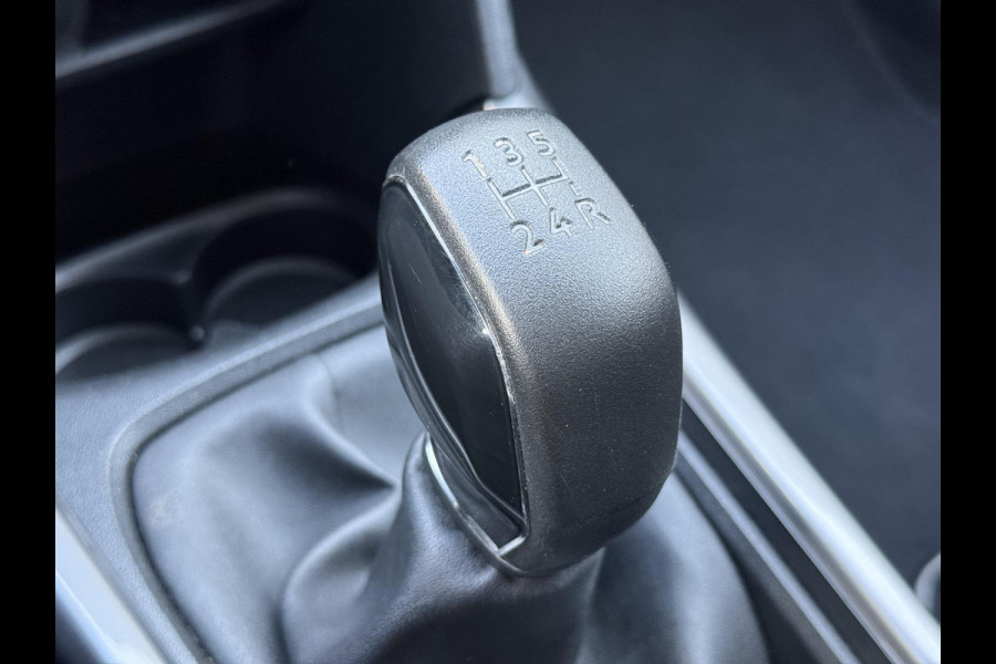 Peugeot 2008 1.2 PureTech Blue Lion 1e Eigenaar|Navi|D-riem vv in 2025|Clima|Cruise|Carplay|Elek Ramen|LM Velgen|PDC|Nieuwe APK bij aflevering