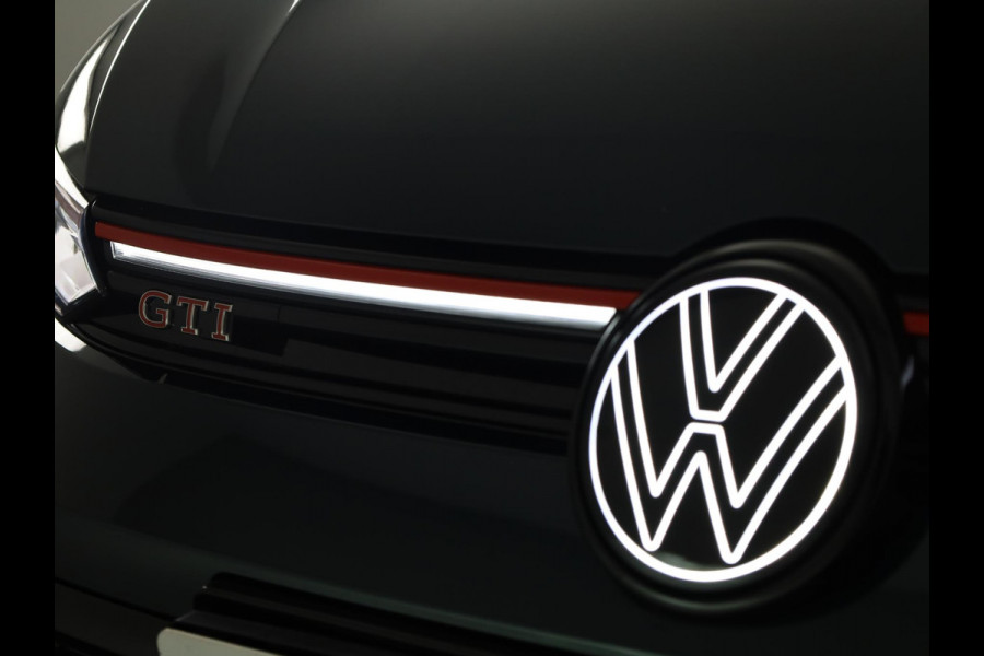 Volkswagen Golf 2.0 TSI GTI Clubsport Edition 50 325 PK | Full option | Panorama dak | Akrapovic | Harman Kardon | 19" Warmenau | Head Up Display | 360 graden camera | Verlengde garantie