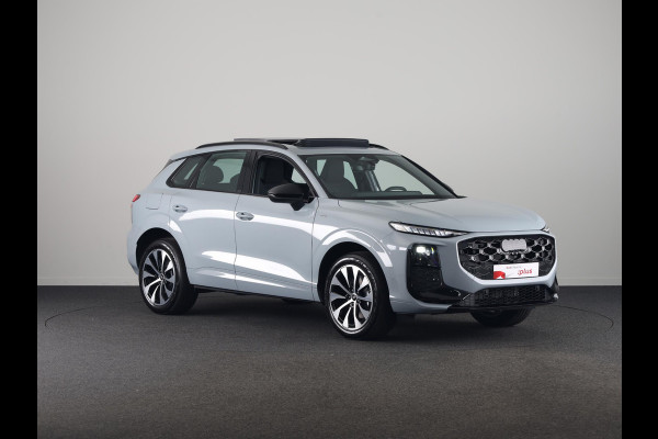 Audi Q3 S edition e-hybrid 272 pk | Techniekpakket plus | Panorama-glasdak | Optiekpakket zwart-glanzend | Trekhaak mech. zwenkbaar |