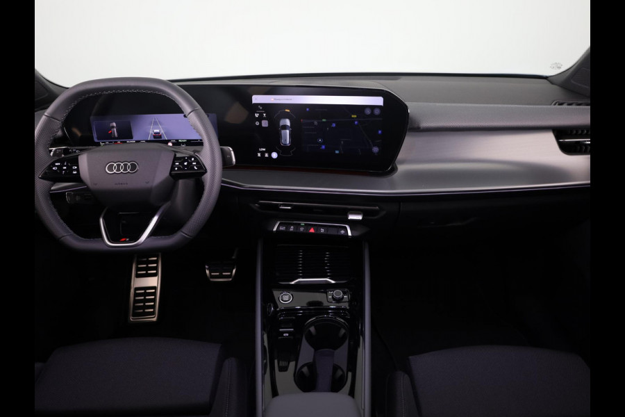 Audi Q3 S edition e-hybrid 272 pk | Techniekpakket plus | Panorama-glasdak | Optiekpakket zwart-glanzend | Trekhaak mech. zwenkbaar |