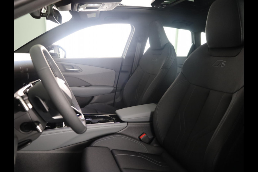 Audi Q3 S edition e-hybrid 272 pk | Techniekpakket plus | Panorama-glasdak | Optiekpakket zwart-glanzend | Trekhaak mech. zwenkbaar |