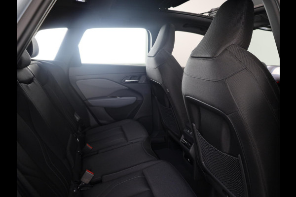 Audi Q3 S edition e-hybrid 272 pk | Techniekpakket plus | Panorama-glasdak | Optiekpakket zwart-glanzend | Trekhaak mech. zwenkbaar |