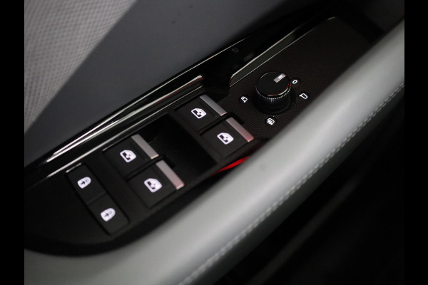 Audi Q3 S edition e-hybrid 272 pk | Techniekpakket plus | Panorama-glasdak | Optiekpakket zwart-glanzend | Trekhaak mech. zwenkbaar |