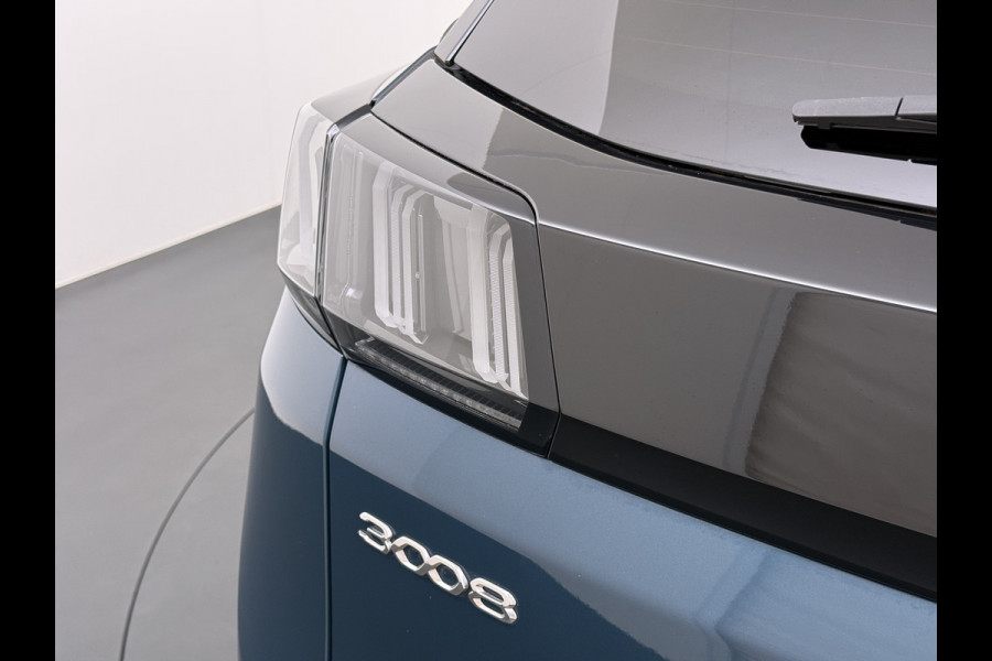 Peugeot 3008 131PK Automaat GT Adap.Cruise Stoelverwarming Elek.Achterklep 3D-Navi 360°Camera Apple Carplay Android Auto Ecc Pdc Privacy Glas Lmv Led Connected-Apps Bluetooth Lane Assist Led Dodehoeksensor Voorzien van All-Season banden