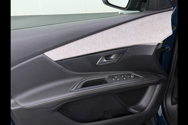 Peugeot 3008 131PK Automaat GT Adap.Cruise Stoelverwarming Elek.Achterklep 3D-Navi 360°Camera Apple Carplay Android Auto Ecc Pdc Privacy Glas Lmv Led Connected-Apps Bluetooth Lane Assist Led Dodehoeksensor Voorzien van All-Season banden