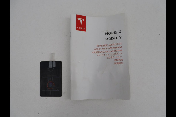 Tesla Model 3 Long Range AWD 75 kWh | SOH 88,8% | Panoramadak | Leder | Memory | Stuur/stoel verwarming | Achterbank verwarming | Adaptive cruise | Climate control