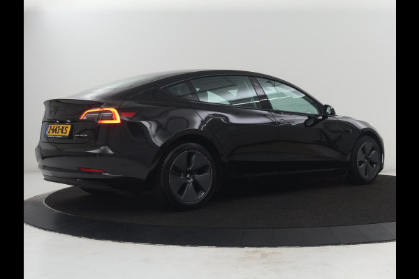 Tesla Model 3 Long Range AWD 75 kWh | SOH 88,8% | Panoramadak | Leder | Memory | Stuur/stoel verwarming | Achterbank verwarming | Adaptive cruise | Climate control