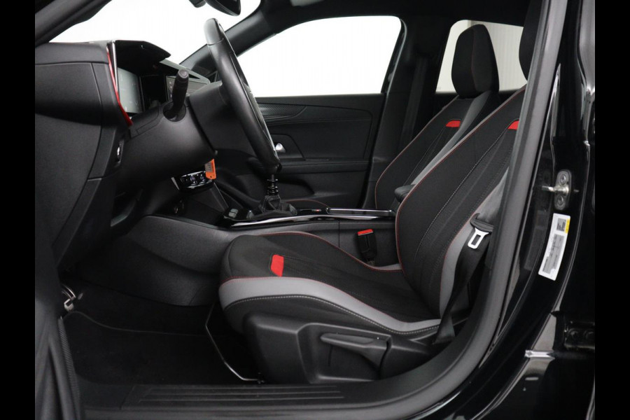Opel Mokka 1.2 GS Line | Half leder | Cruise control | Camera | Park assist | Virtueel dashboard | Carplay | Climate control
