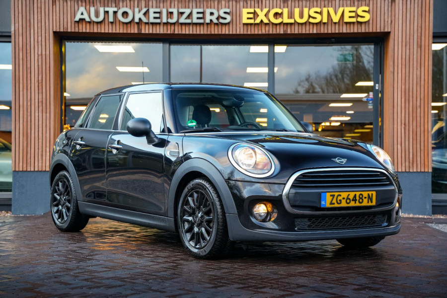 MINI 5-deurs 1.5 One Mini Mini 1.5 One Airco Cruise Control Navigatie 16" LMV AUTOMAAT!