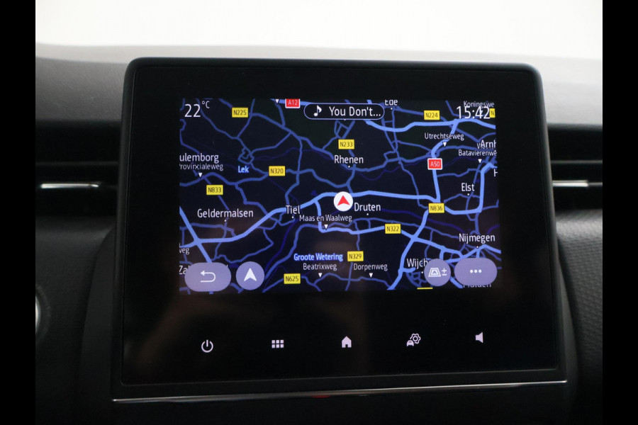 Renault Clio 1.0 TCe INTENS + TREKHAAK | STOELVERWARMING | LED | APPLE CARPLAY | CRUISE CONTROL