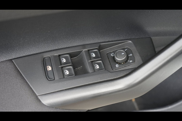 Volkswagen Polo 1.0 TSI AUTOMAAT 110 Pk |CARPLAY|CLIMA|DAB|FABRIEKSGARANTIE|NAVIGATIE|PANORAMA|PDC|STOELVERWARMING|TREKHAAK