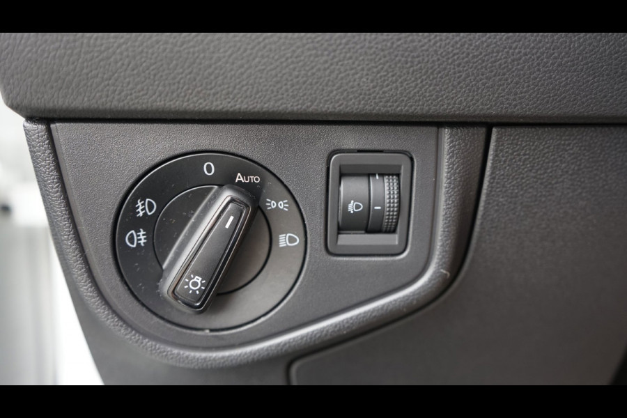 Volkswagen Polo 1.0 TSI AUTOMAAT 110 Pk |CARPLAY|CLIMA|DAB|FABRIEKSGARANTIE|NAVIGATIE|PANORAMA|PDC|STOELVERWARMING|TREKHAAK