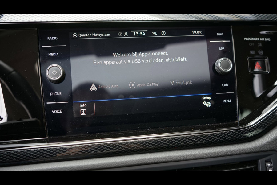 Volkswagen Polo 1.0 TSI AUTOMAAT 110 Pk |CARPLAY|CLIMA|DAB|FABRIEKSGARANTIE|NAVIGATIE|PANORAMA|PDC|STOELVERWARMING|TREKHAAK