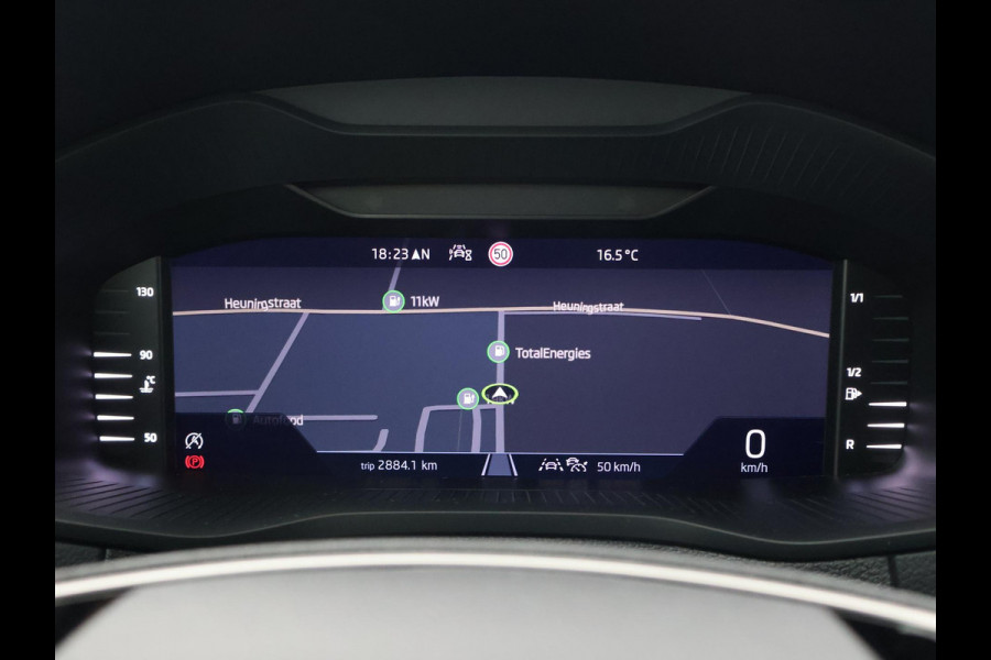Škoda Karoq 1.5 TSI ACT 150 PK *12.878 KM!* + PANORAMADAK + VIRTUAL COCKPIT | ADAPTIVE CRUISE | CAMERA