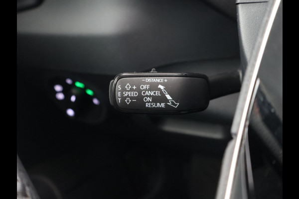 Škoda Karoq 1.5 TSI ACT 150 PK *12.878 KM!* + PANORAMADAK + VIRTUAL COCKPIT | ADAPTIVE CRUISE | CAMERA