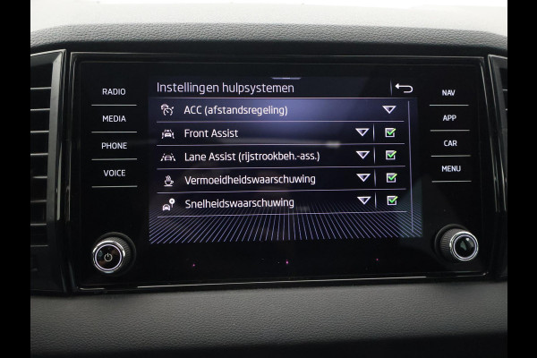 Škoda Karoq 1.5 TSI ACT 150 PK *12.878 KM!* + PANORAMADAK + VIRTUAL COCKPIT | ADAPTIVE CRUISE | CAMERA