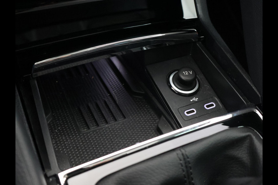 Škoda Karoq 1.5 TSI ACT 150 PK *12.878 KM!* + PANORAMADAK + VIRTUAL COCKPIT | ADAPTIVE CRUISE | CAMERA