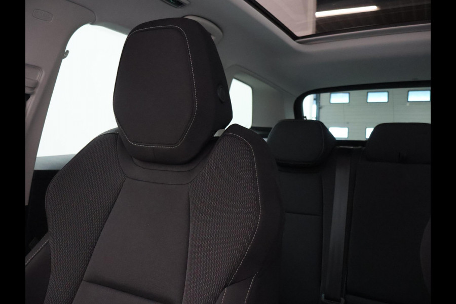 Škoda Karoq 1.5 TSI ACT 150 PK *12.878 KM!* + PANORAMADAK + VIRTUAL COCKPIT | ADAPTIVE CRUISE | CAMERA