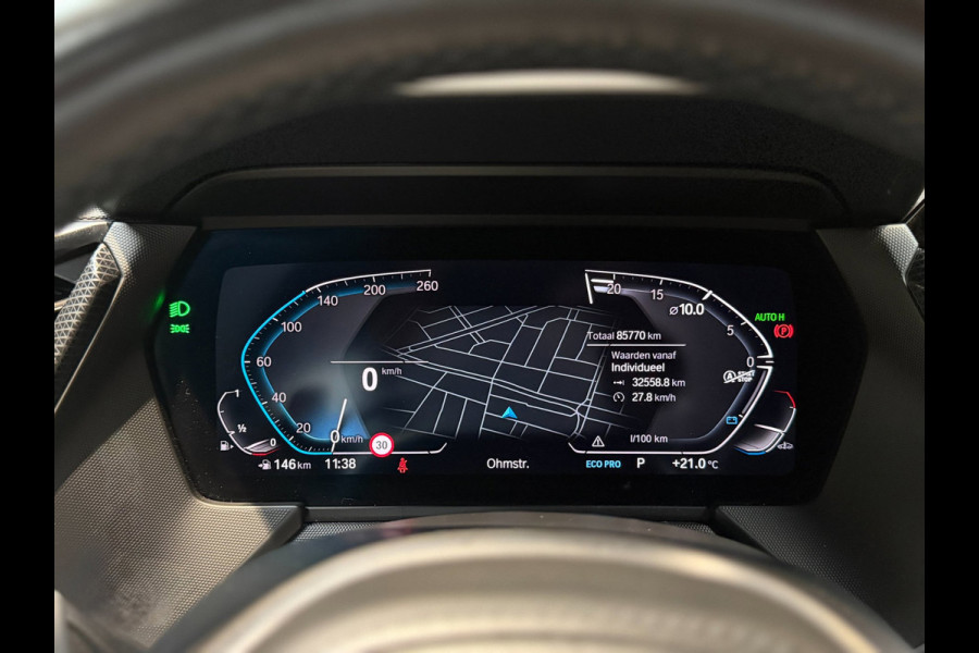 BMW 1-serie 120i High Executive|Pano|HUD|Keyless|Sfeer