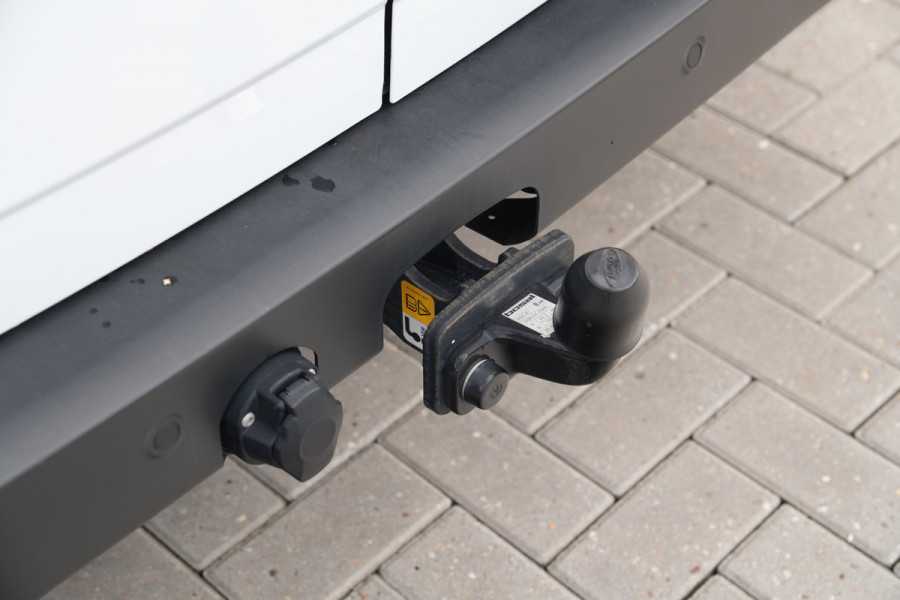 Ford Transit Custom 320 2.0 TDCI L1H1 Trend 170pk - 1 + 1 Stoel - Trekhaak - Blindspot - ACC - Navi - Rijklaar