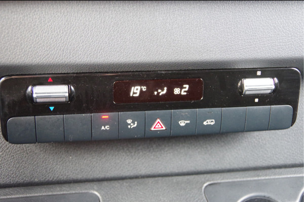 Mercedes-Benz Sprinter 519 3.0 CDI V6 L2H2 AUT. N1! DUBBELLUCHT, LED, 360 CAMERA, 3.5T TREKHAAK, LEDER, MBUX 10'', CRUISE, NAVI, CLIMA,
