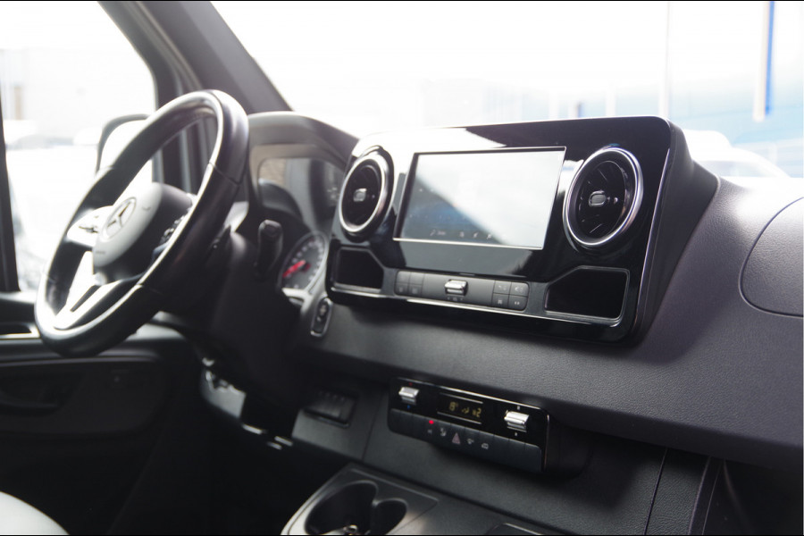 Mercedes-Benz Sprinter 519 3.0 CDI V6 L2H2 AUT. N1! DUBBELLUCHT, LED, 360 CAMERA, 3.5T TREKHAAK, LEDER, MBUX 10'', CRUISE, NAVI, CLIMA,